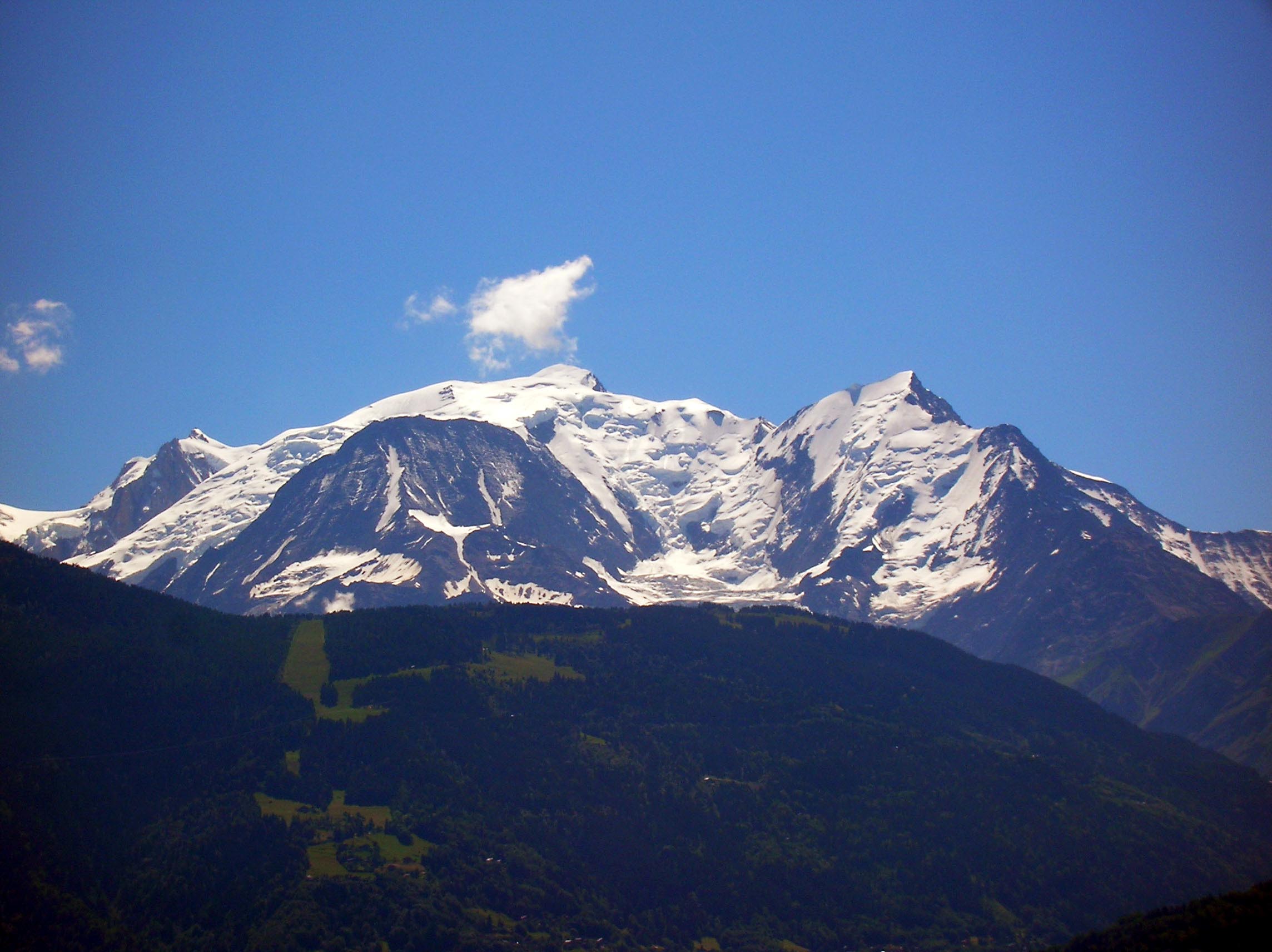 Alpy Mont-Blanc_200507