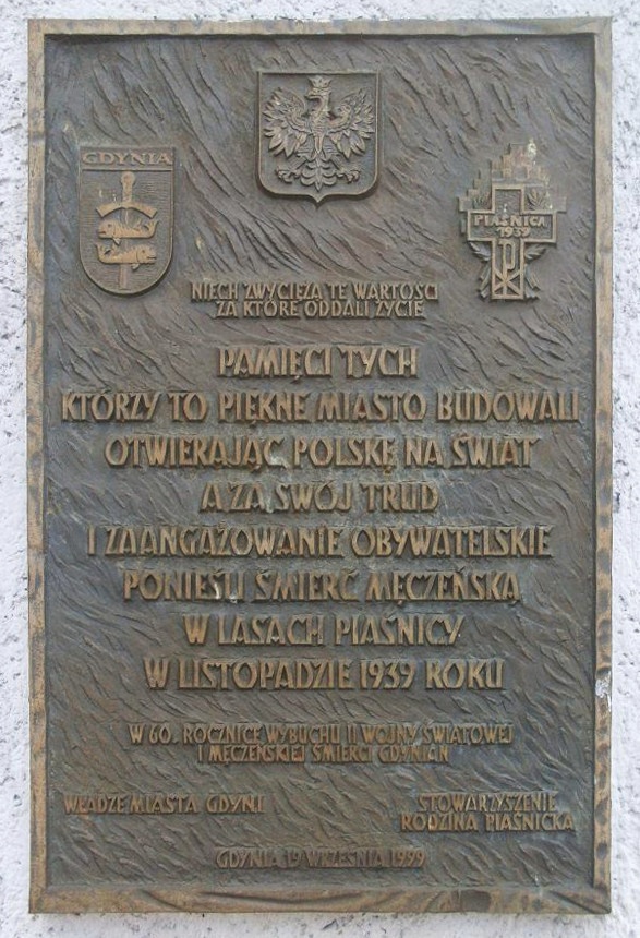 Plaque_commemorate_Piaśnica