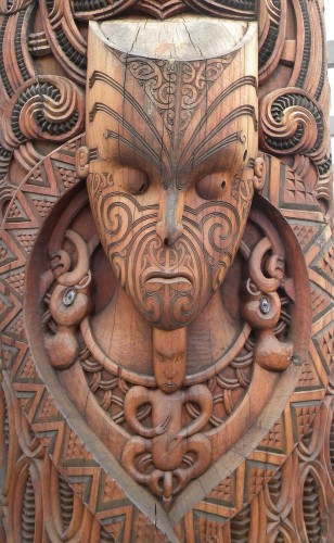 Rotorua-Carving-at-Te-Puia-308x500